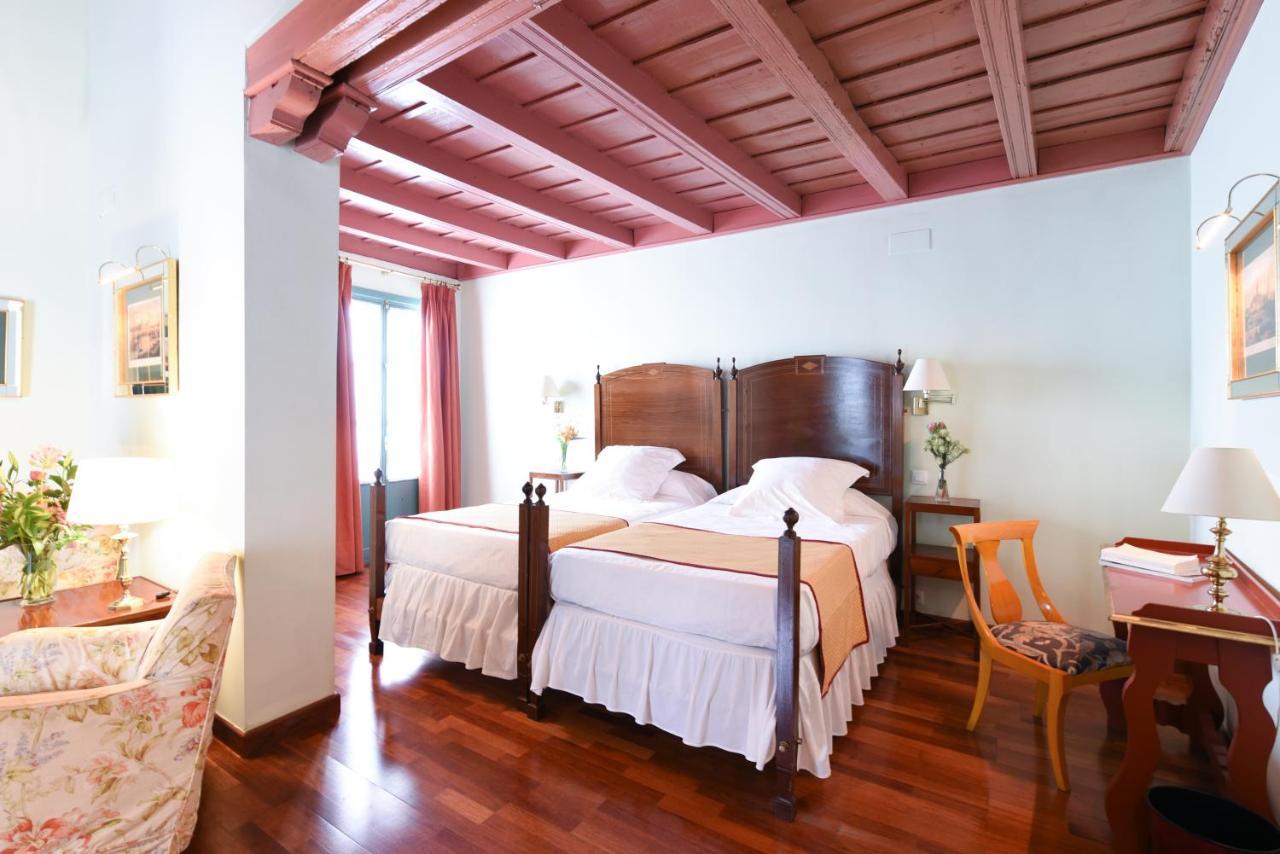 Hotel Casas De La Juderia Séville