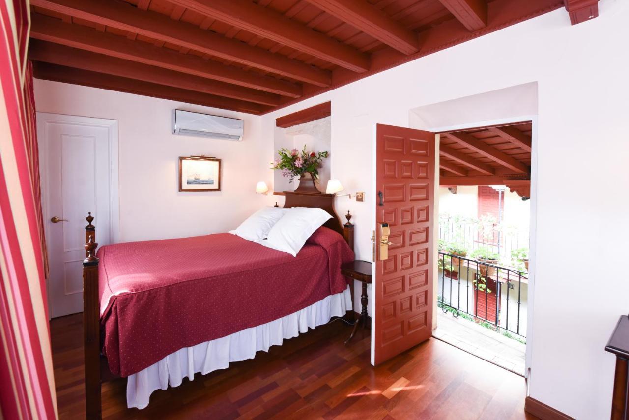 Casas De La Juderia Séville